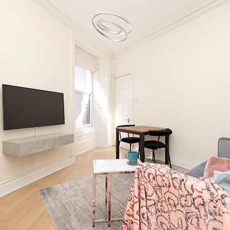 Joivy Modern Flat In City Centre - For Up To 3 Guests Apartamento Edimburgo Exterior foto